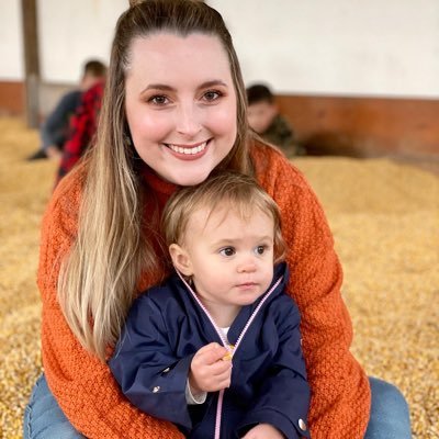 mama to a (perfect) tiny human, a couple dogs, a few cats, & about 50 houseplants.
