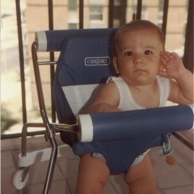 Alegm83's profile picture. Con lo fácil que es...lo difícil que lo hacemos...