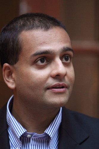 Sports fan who also spends his day investing in Global markets.....