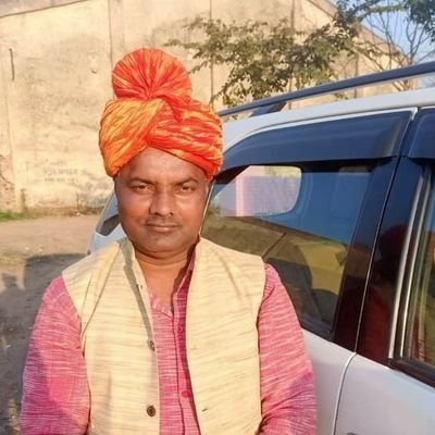 जिन्दगी की उड़ान अभी बाकी है अपने इरादों का इम्तिहान अभी बाकी है अभी तो नापी है मुठ्ठी भर जमीन आगे सारा आसमान अभी बाकी है