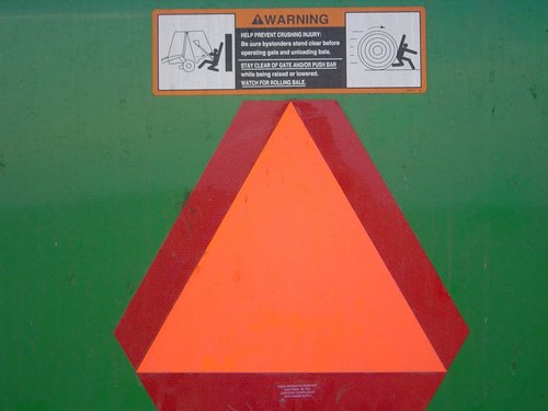 frankgetz's profile picture. fan of jangle pop, power pop, dream pop, synth pop & pop music in general. nothing pretentious here, I think... But maybe I do talk to a blank void at times