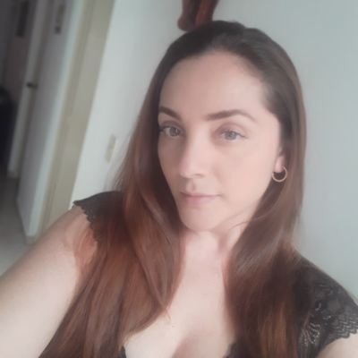 urymart's profile picture. 