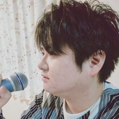 音楽の話をするデブ。プロフィール（https://t.co/ph2dsDcSMZ）
YouTube（https://t.co/69KPsD9vkE）
イチナナライブ（https://t.co/iMcT0fKdcv）質問箱（https://t.co/TJXfBXQ6lL）
フォローはあまりしませんm(_ _)m