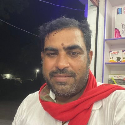 Aryendr21793483's profile picture. 