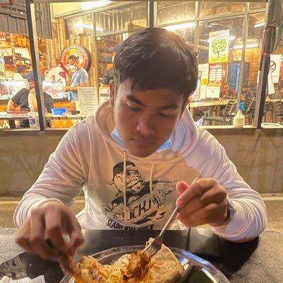 EkaAlolo's profile picture. wehi nasik lemok ikang aye. biar lah 😂