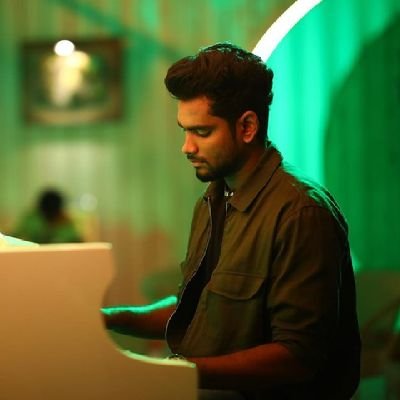 My life starts with your song❤️🎶 and gives me energy🤩 So grateful to be sharing my world with you #samvishal