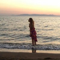 Özge(@zge38991060) 's Twitter Profile Photo