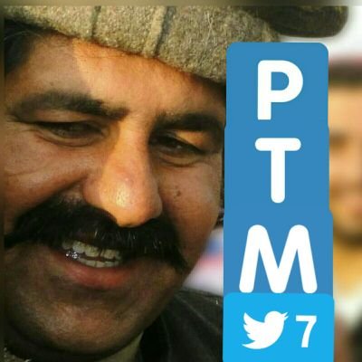 Soctiol actvist 
We want pece Ptm sportar