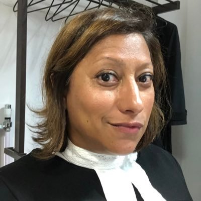 Crime and Family barrister. Likes to start every day with a smile on my face and not let life wipe it off. Mostly succeeds! Mum of 2 and a dog.