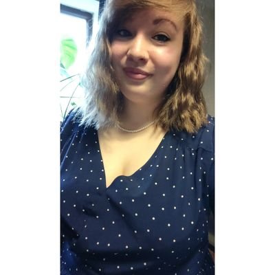 eidaSnibleB's profile picture. Coffee loving, Environmentalist, Vegetarian, Plant lover, small business owner