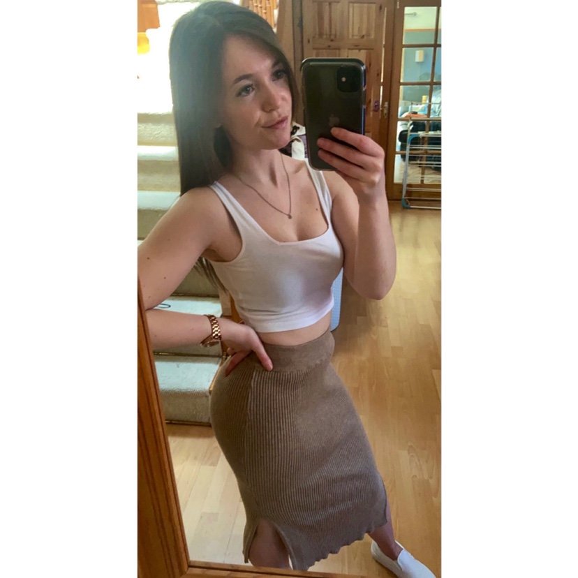 carliegiles_'s profile picture. 