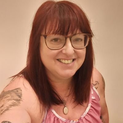 PhippsAndie's profile picture. Mad, crazy lady