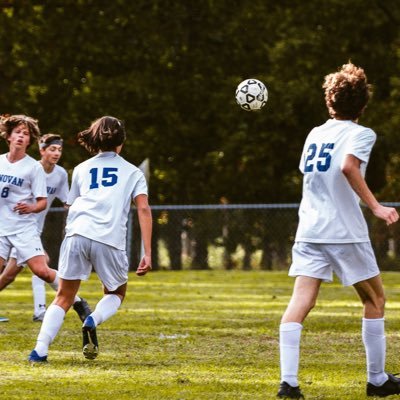 Student Athlete📚| Donovan Catholic HS | Class of '24 🎓| 6'0 & 149lbs. | Soccer #15 & Volleyball ⚽️🏐