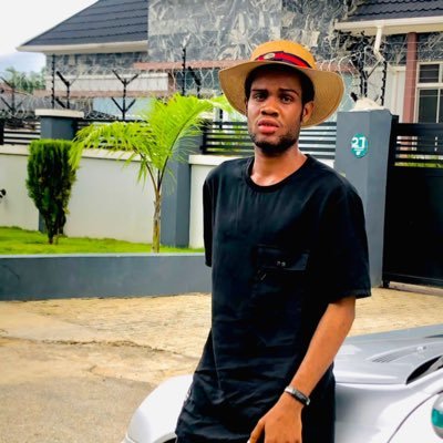 xavistino's profile picture. 