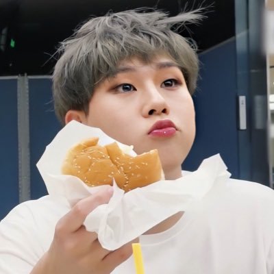 MONBEBE & WENEE!!! 🐰🐝 27yo She/He/They - Genderfluid!