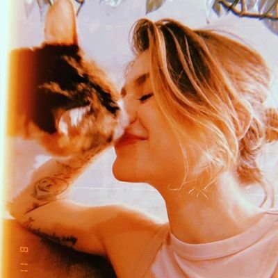 PPR03DBR's profile picture. ⠀⠀🦊 ، — 𝐌y mama 𝘴͟𝘢͟𝘪͟𝘥 i had a 𝒅𝒆𝒗𝒊𝒍 to scratch my s𝐨𝐮l and i was rαısed on 𝐫𝐨𝐜𝐤!