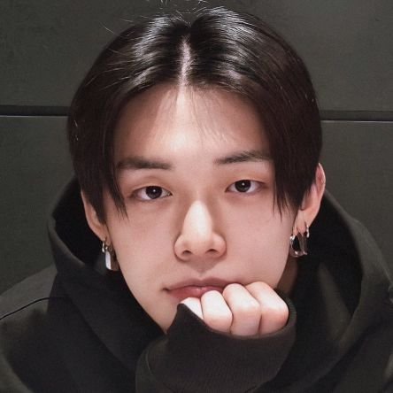 Люблю 𝓑𝓽𝓼 ↪𝓯𝓪𝓷 𝓪𝓬𝓬𝓸𝓾𝓷𝓽↩@BTS_twt~ ⋆ ⋆ 슈가 : 사랑해 🥢
#bts #Straykids