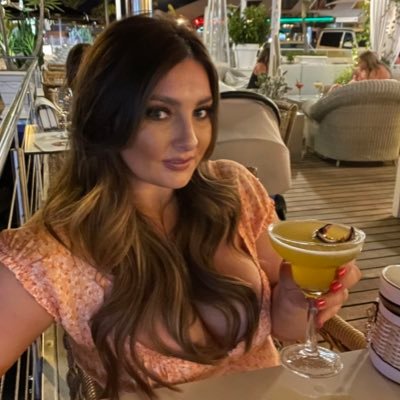 amymccann_xo's profile picture. Follow your dreams