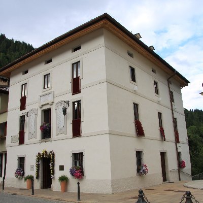 Official profile of the Fondazione Papa Luciani Foundation in Pope John Paul I's birthplace, Canale d'Agordo (Belluno Dolomites)