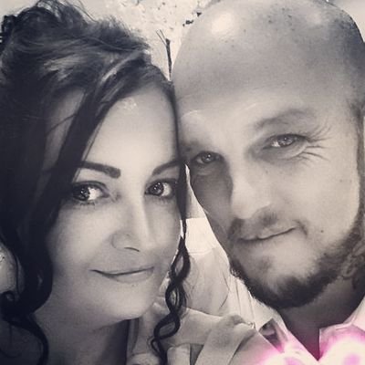 friendly chatty lass.... 2 beautiful children whom I adore an a amazing husband to be. what more could I want in life? oh and I'm a gamer girl on xbox one