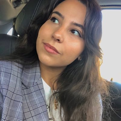 _sarihuella's profile picture. Sneaker addict🔥 insta: @_sarihuella