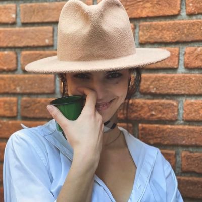 edwardaribas's profile picture. Quis me derrubar, logo eu, vascaína.