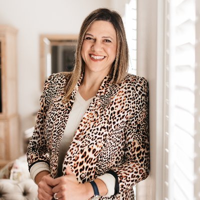 Management Consultant - #realfood foodie - #CIMA advocate - #Toastmaster - Aspiring socialite - Newbie runner - Mom of #twins