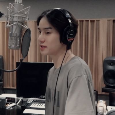 hiink_h's profile picture. คีพเวย์วี คีพเอ็นซีที คีพทุกอย่าง คีพตัวกูด้วย แต่ไม่คีพมึงค่ะอิ่ประสาทแดก/อีปลาทอง