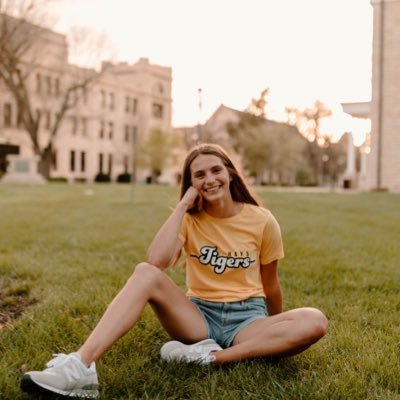 MattieRossi's profile picture. fhsu t&f