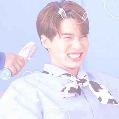 Support 🐰🍼 вσяω0я areeiamkajorn ♡@winmetawin @diamondnrk ♡