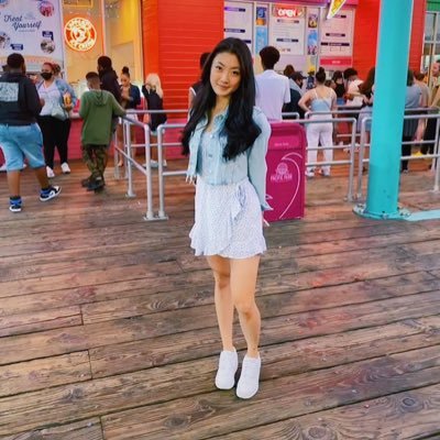 jesskim22's profile picture. Group 1 2775