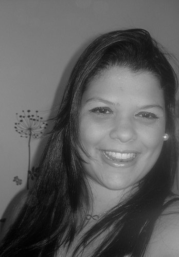 ...viver e não ter a vergonha de ser feliz. Cantar e cantar e cantar...
