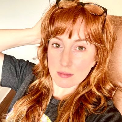 copy/comedy writer. Editor & Co-founder @honeypotsatire. Words @Reductress @mcsweeneys @thisisrobotbutt @slackjaw @The_Belladonnas #binders 🇨🇦in🇺🇲 she/her