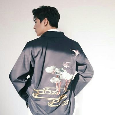 YYangEricchou's profile picture. ชอบอ่านนิยาย ดูซีรีส์หนักมาก อยากเลี้ยงแมว ชอบฟังเพลงโดยเฉพาะเพลงของEricChou และรักYangYang ที่สุดด😘 ปล.ขยันรีทวิต หวีดอะไรเยอะไปหมด ทำใจก่อนตามเรานะ555