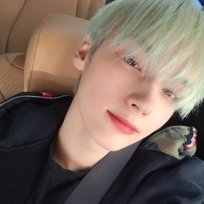 yeonclown's profile picture. to na @4taehyun