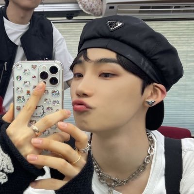 lcvehwi's profile picture. i Love Ab6ix.