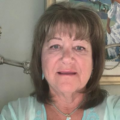 LindaBernstei18's profile picture. 