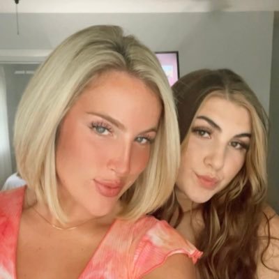 kmboland25's profile picture. ♡ | proverbs 31:25