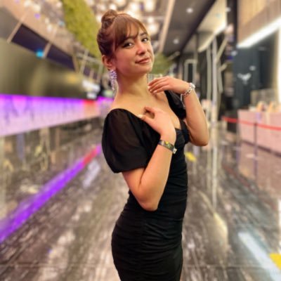 merveesancarr's profile picture. Dear Past, thanks for all the lessons.
Dear Future, i'm ready.