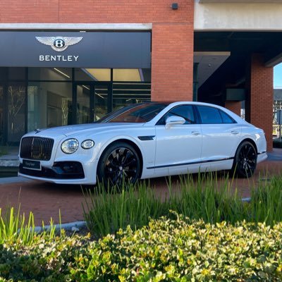 ThebeThuso's profile picture. I hit where it hurts.