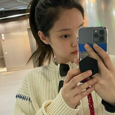just a priv. acc to see updates of my fav. things bc i'm shy n prefer being alone then to interact on stan accs so don't be scared if i follow u^^
also,i'm 18+