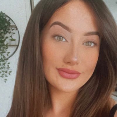 Jesslouise_99's profile picture. 21💋💫 // Bangor uni 👩🏻‍⚕️ Snapchat: jesslouise_99