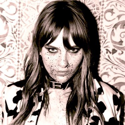 TEAtrodirama's profile picture. 🇷🇸 serbian girl || 🏳️‍🌈 bi community || 19y ✨✨✨✨✨ la paura di niente 🌪