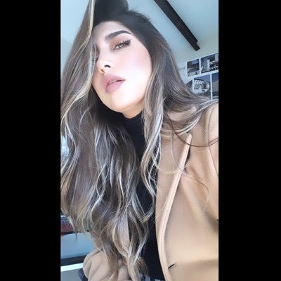 •Como la cerveza mientras evites el exeso mejor •Como el tabaco causó la muerte •Como las sabritas no puedes comer solo una •Consume bajo tu riesgo. 𓃱