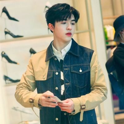 Pichaya0902's profile picture. 