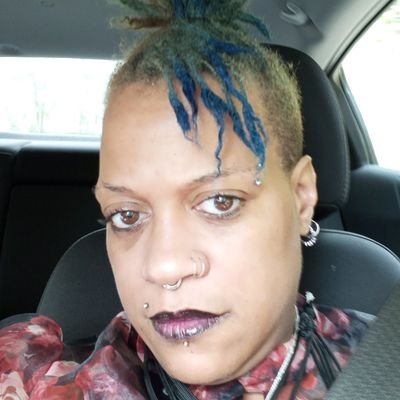 #Virgo.PROUD LESBIAN,mother,grandmother Natural born Earth and herbal Goddess,worker of healing stones,angel and oracle card reader,
jewelry maker,🌈🌛🌕🌜