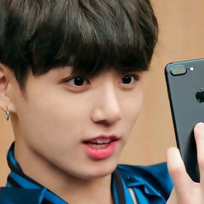 junggvkook's profile picture. 