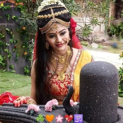 हिन्दुओं मधुमख्खियों की तरह बनो ..
जिसके छत्ते पर 1 पत्थर के पड़ते ही ..
वह एकजुट हो कर मारने वालों को सबक सिखा देती हैं।।
🚩।। *जय श्रीराम* ।।🚩