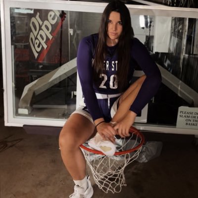 ParraVicky_'s profile picture. Weber State WBB #20  In the transfer portal.