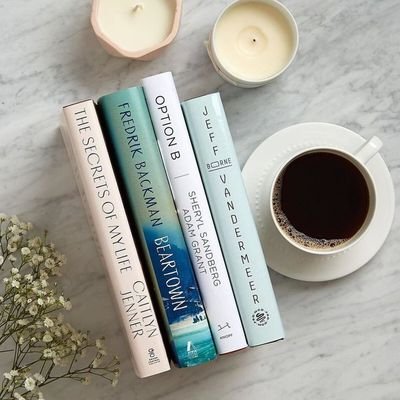 Blogger | Book reviewer | Motivation
#bookblogger #bookreviews #bookrecommendations #booksforlife